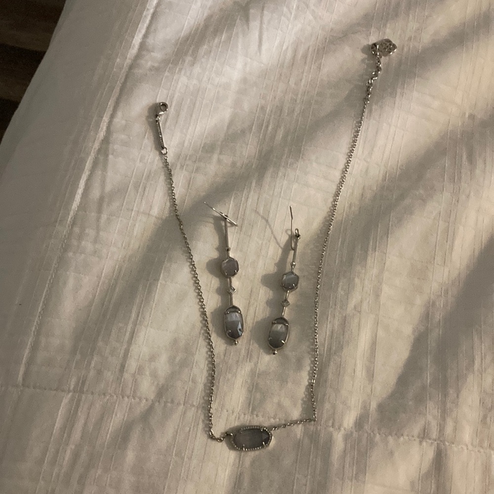 Kendra Scott earrings and necklace